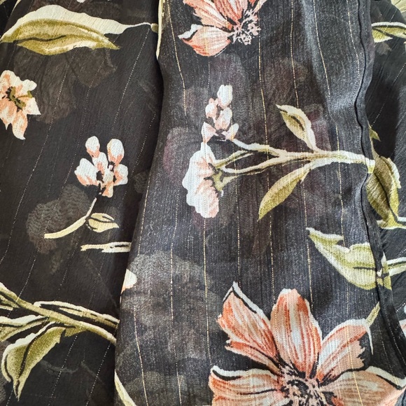 Iris Youth Plus Size 3X Black and Pink Floral Ruffled Thin See Through Blouse - Picture 7 of 7